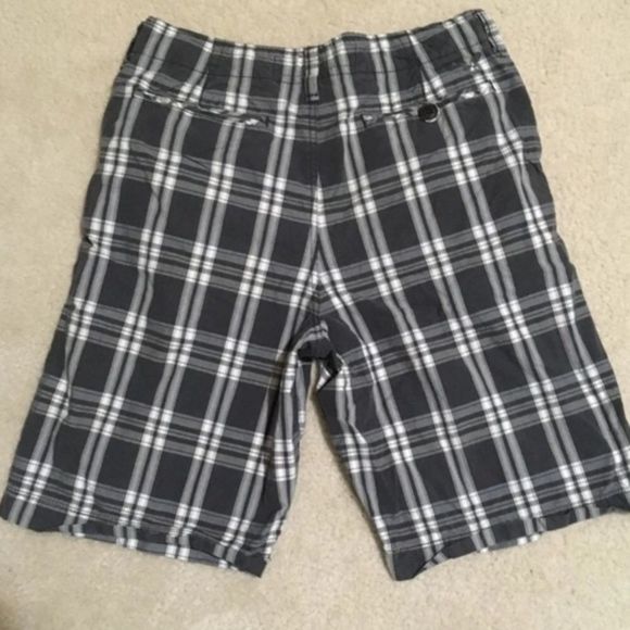 AE Longer Length Grey White Plaid Mens Shorts 32 - Picture 3 of 8